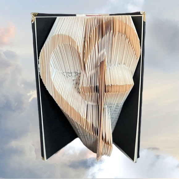 *MADE TO ORDER** “Heart with Cross” Handmade Book Folding 🎁 - Picture 5 of 9